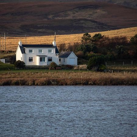 Lochside Villa Staffin Exterior photo
