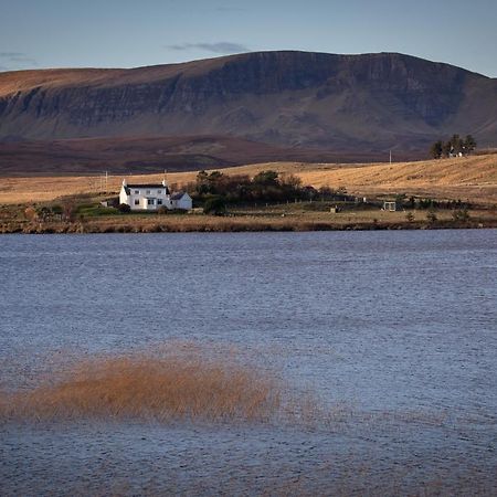 Lochside Villa Staffin Exterior photo