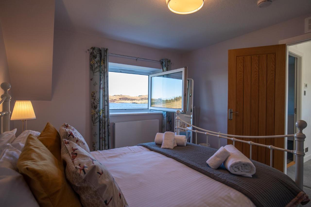 Lochside Villa Staffin Exterior photo