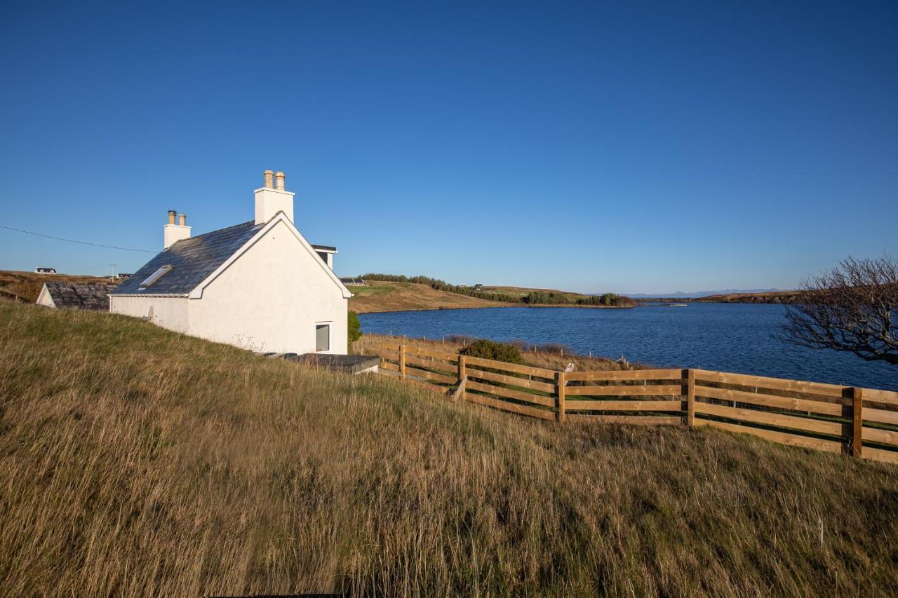 Lochside Villa Staffin Exterior photo